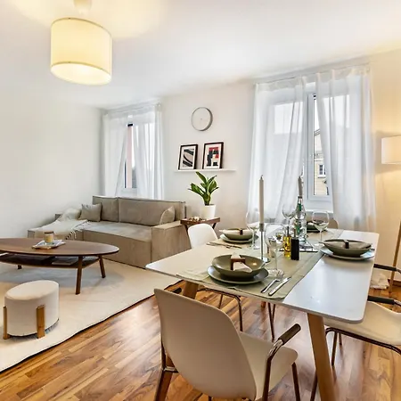 Am Bauhausmuseum Апартаменты